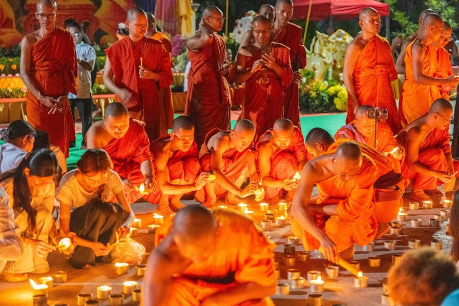 7,000 Devotees Attend Vesak Day Ceremony at Kong Meng San Phor Kark See Monastery