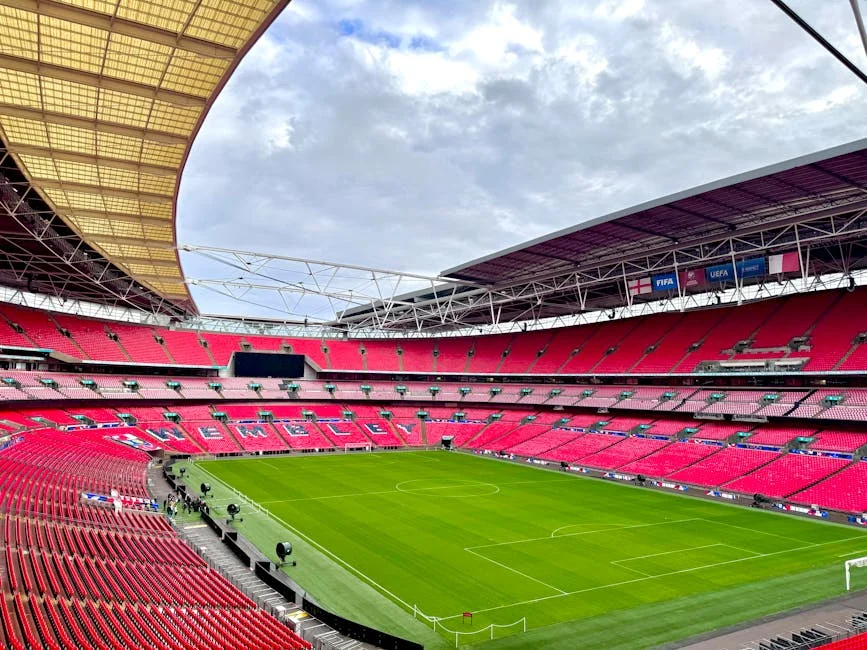 Arsenal and Atlético de Madrid Clash in Champions League Final Showdown