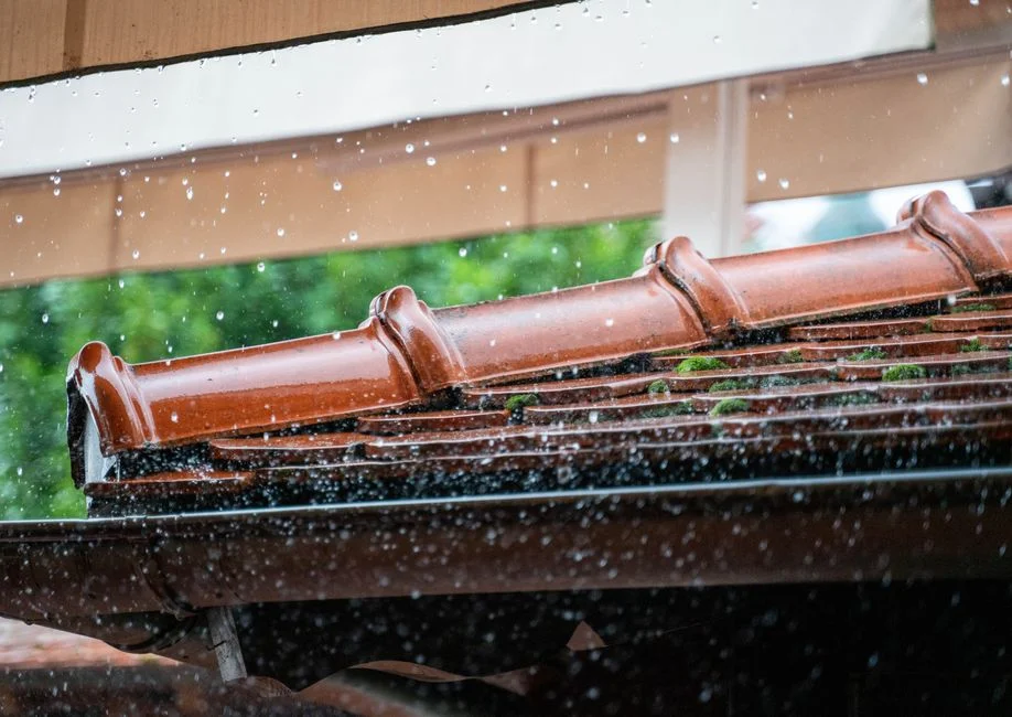 Compound Wall Collapses in Pune After Rains — 14 Vehicles Destroyed — Education