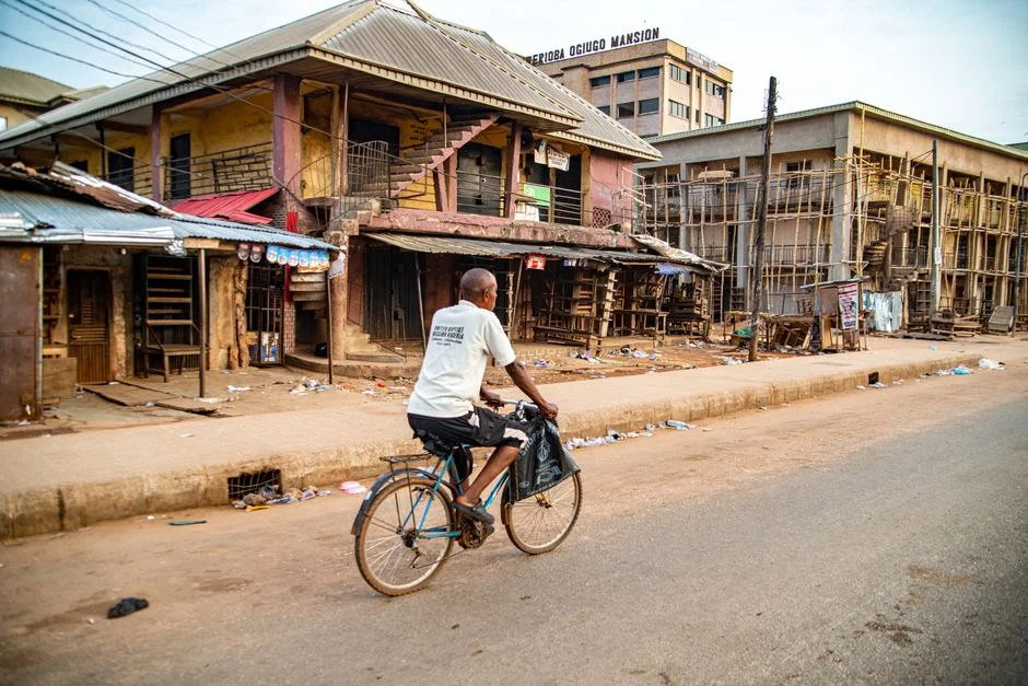 DR Congo Governor Warns: Swift Ebola Action Needed in Ituri