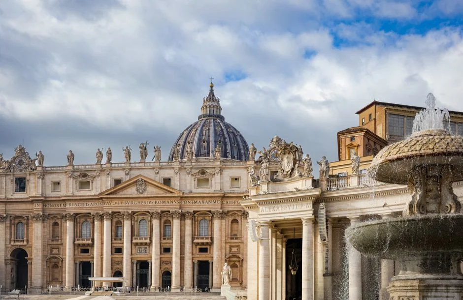 Future Pope Will 'Welcome Us Back,' Says Excommunicated Catholic Priest — Economy Business