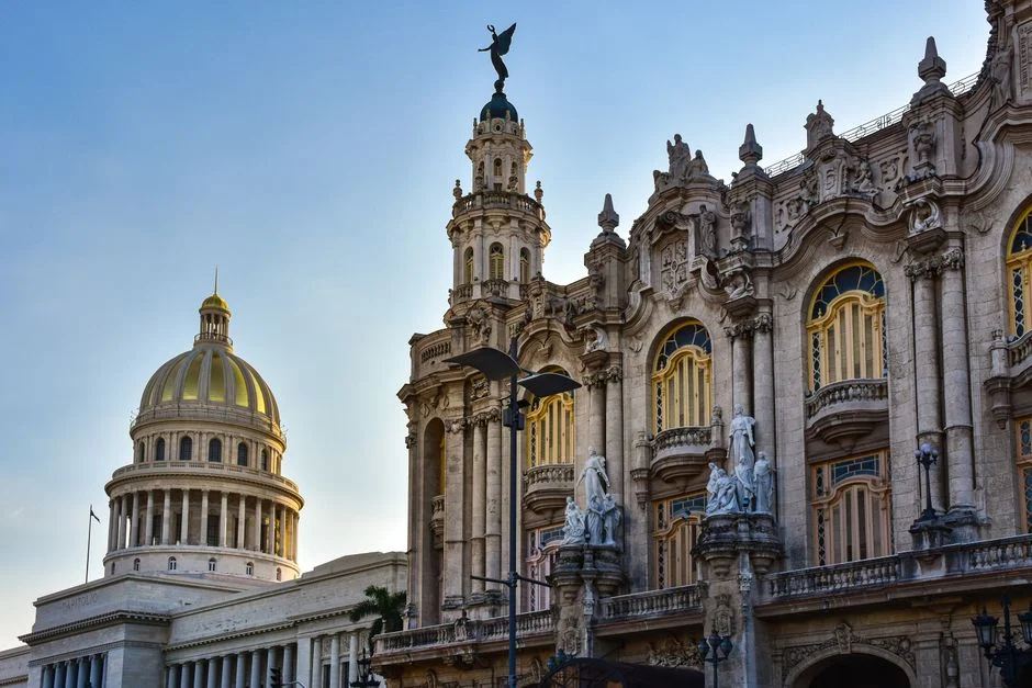 Half of Venezuela's Senate Surpasses Retirement Age — What It Means — Economy Business