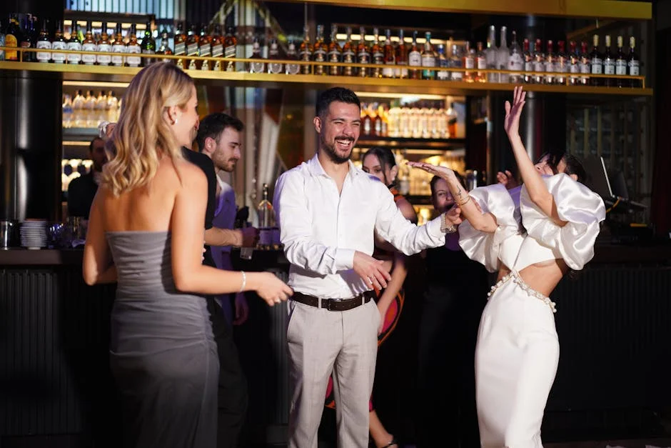 MAFS Australia Star Scott Breaks Down Over Gia's Flirty Date