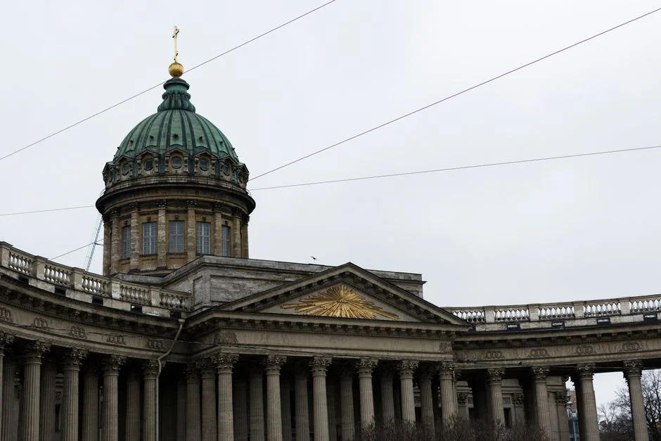 Russian Strikes Kill 11, Set Historic Kyiv Monastery Ablaze — Education