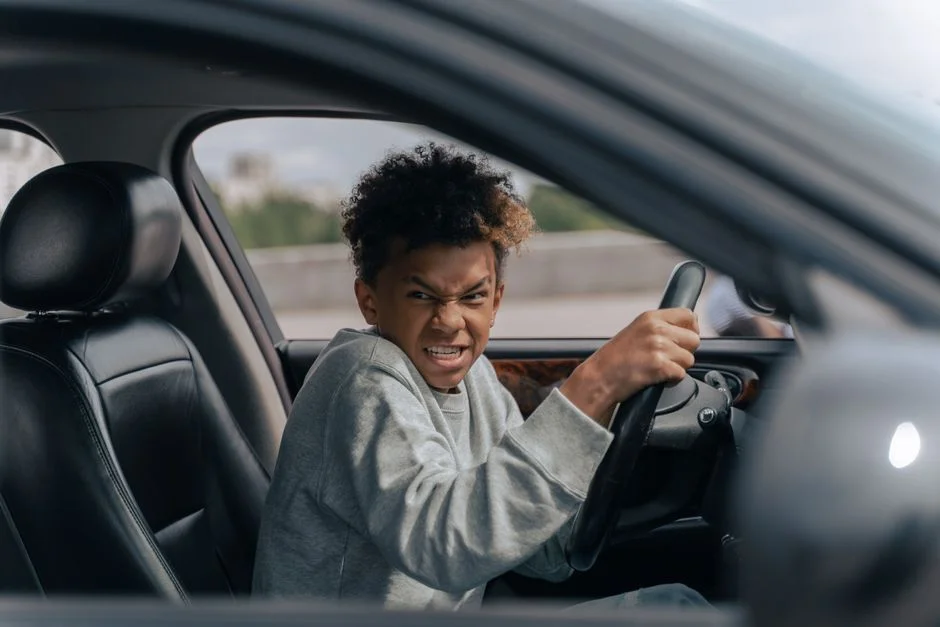 US Drivers Face Confusion Over Car Damage Liability After Accidents — Education